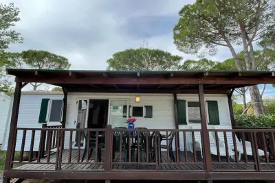 Chalet à Tuoro sul Trasimeno, Camping Punta Navaccia 4 - Mobilehome Deluxe - N°977491