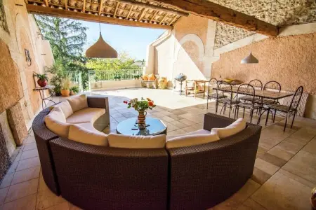 Au coeur du Languedoc, Ancien chai avec terrasse et jardin - Photo 4