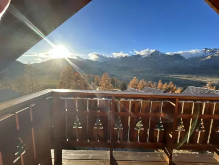 Superbe chalet pour 8 pers. près pistes et commerces, cheminée, terrasse, piscine, navette, ménage inclus - Photo 11