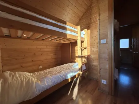 Superbe chalet pour 8 pers. près pistes et commerces, cheminée, terrasse, piscine, navette, ménage inclus - Photo 13