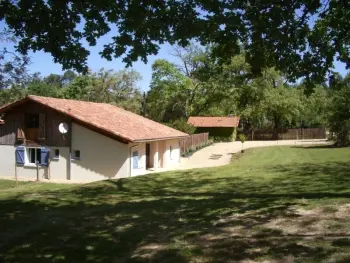 Gite à Campagne (Mont de Marsan),Gîte paisible avec ruisseau, forêt, terrasse, baby-foot, équipements complets, proche Mont de Marsan FR-1-360-100 N°977774