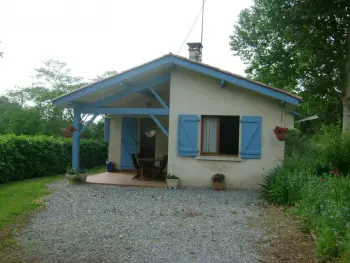 Gite à Mouscardès,Gîte champêtre avec clim, terrasse et barbecue - Proche Pays Basque et Béarn, animaux acceptés FR-1-360-437 N°977840