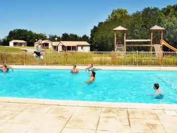 Casa rural en Orist,Chalet avec piscine, tennis, jardin et terrasse à Orist - Idéal pour familles et amis ! FR-1-360-459 N°977848