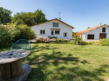 Gite à Eyres Moncube,Maison de vacances en Chalosse avec grand jardin, terrasse, proche plage et Pyrénées FR-1-360-730 N°977888