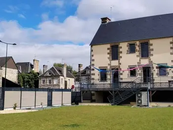 Casa rural en Cuves,Maison de campagne spacieuse avec terrasse ensoleillée, parking et proche Mont St-Michel FR-1-362-1063 N°977924