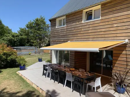 Maison spacieuse avec piscine à Jullouville, Gite 15 personnes à Jullouville - Photo 2