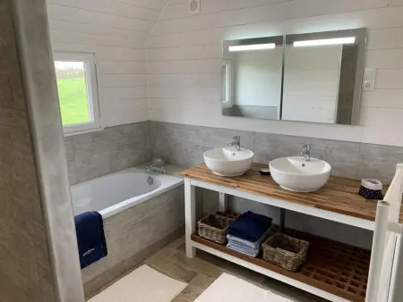 Maison spacieuse avec piscine à Jullouville, Gite 15 personnes à Jullouville - Photo 17