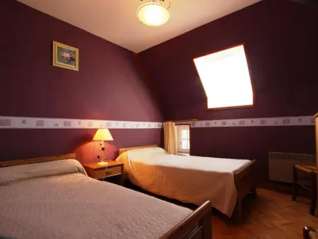 Maison Confortable à Flamanville avec Terrasse et Barbecue - Photo 8