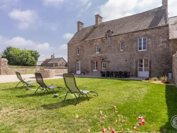 Gite à Anneville en Saire,Maison de Charme avec Grand Jardin, 4 Chambres, Proche Côte, Confort Moderne FR-1-362-1073 N°977934