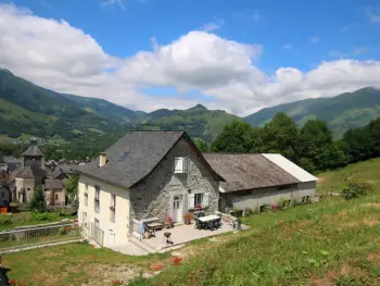 Gite à Accous,Maison calme avec jardin et terrasse - 4 chambres à Accous FR-1-384-474 N°977964