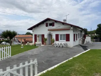 Gite à Halsou,Gîte rénové, 2 chambres, clim, jardin, proche Cambo-les-Bains, idéal famille et curistes FR-1-384-875 N°977988