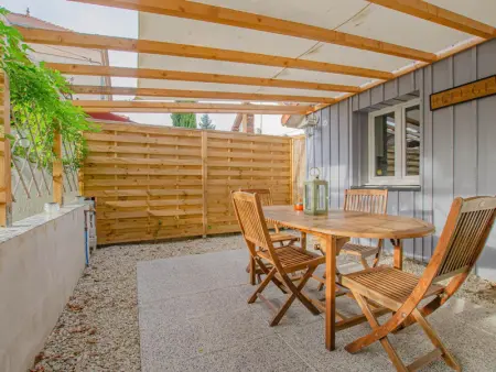 Charmant gîte avec terrasse, proche centre Troyes, animaux acceptés, équipements complets. - Photo 1