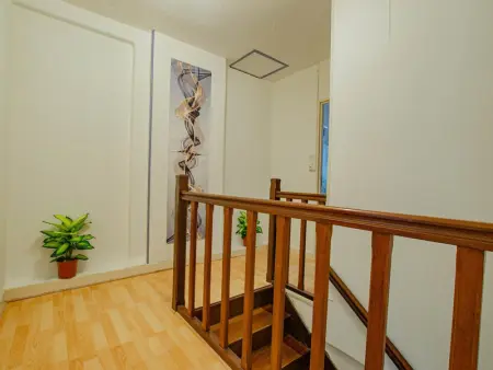 Maison mitoyenne des années 50 avec jardin et animaux admis proche de Troyes - Photo 8