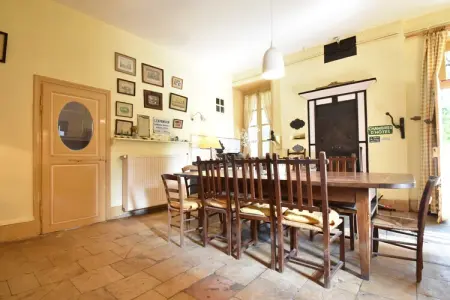 Château des Lambeys, Maison en Bourgogne avec Piscine Privée - Photo 8