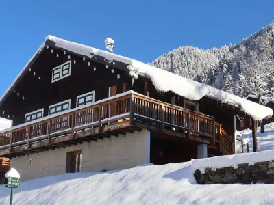 Chalet à Arêches Beaufort, Chalet familial spacieux et lumineux à 5 min du centre, avec balcon, Wi-Fi, proche des pistes - L978166