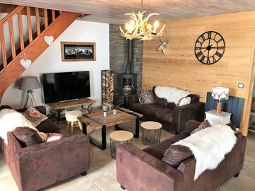 Location Chalet in Le Corbier,Chalet cosy 4* à 100m des pistes, avec sauna, WIFI et parking privé FR-1-267-269 N°978520