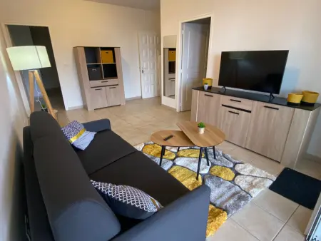 Appartement moderne 2 pièces avec parking et proche plage - Photo 3