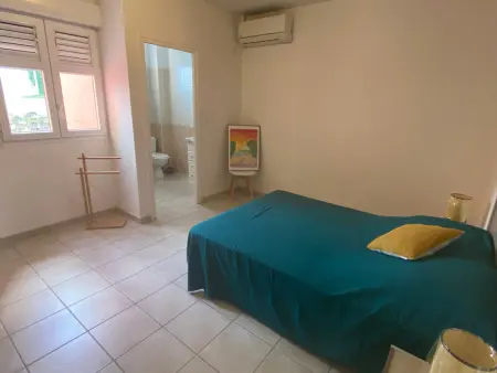 Appartement moderne 2 pièces avec parking et proche plage - Photo 5