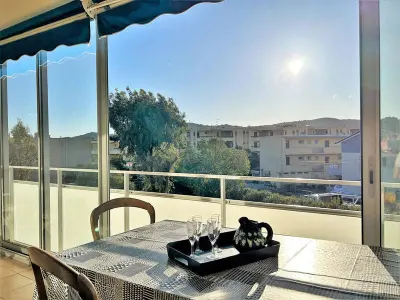 Appartement à Bormes les Mimosas, Appartement à 150m de la plage avec terrasse fermée et parking privatif - Bormes-les-Mimosas - L979445