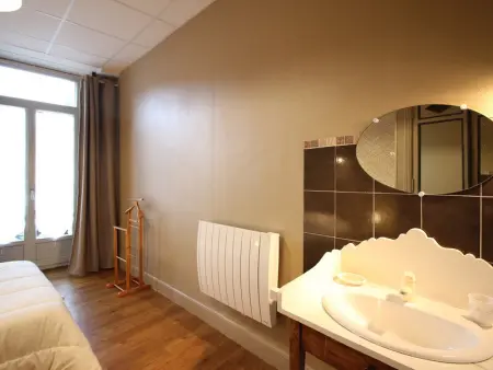 Confortable T3 avec Wi-Fi à 200m des thermes - 5 couchages max - Photo 7