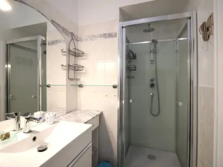 Confortable T3 avec Wi-Fi à 200m des thermes - 5 couchages max - Photo 9