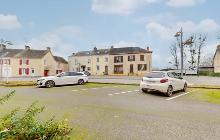 Location Maison 10 personnes à Parennes - Photo 1