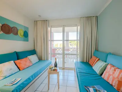 Appartement à Saint Raphaël, Studio lumineux avec terrasse et piscine à Cap Esterel, Saint-Raphaël - N°980460