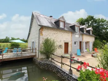 Casa rural en Miossens Lanusse,Charmant gîte 2-4 pers. avec piscine, terrasse et activités familiales en environnement verdoyant FR-1-384-299 N°980699