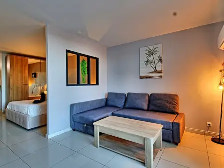 Studio de luxe avec piscine, clim, Wi-Fi - Proche plage - Photo 2