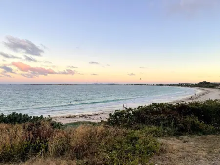 Studio de luxe avec piscine, clim, Wi-Fi - Proche plage - Photo 12