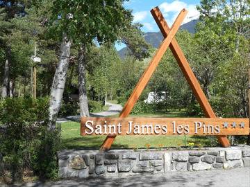 Location Chalet à Guillestre,Camping Chalets Résidentiels SAINT JAMES LES PINS - Chalet 'Grand Confort' 427959 N°628214