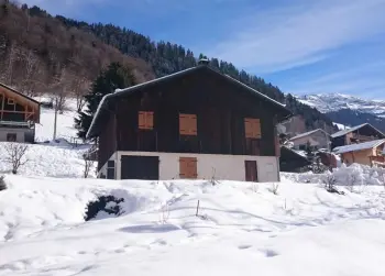 Chalet à Arêches, CHALET LA PACHONNÉE Chalet au calme de 7 à 8 personnes, 3 chambres, classé deux étoiles.  - L775040