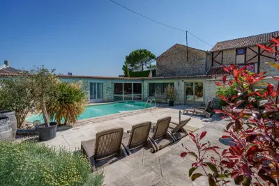 Casa en Doué la Fontaine,Gite Lunaben - Grande maison avec piscine 874385 N°981609