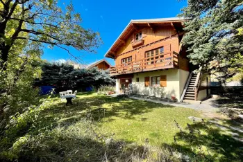 Chalet a Saint Chaffrey,Chalet Familial Avec Jardin à Saint Chaffrey  888844 N°981952