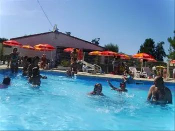 Chalet en Saint Sornin,Camping Les Etangs Mina - Confort (côté étang) (MAX 2 adultes + 2 enfants) 909476 N°982398