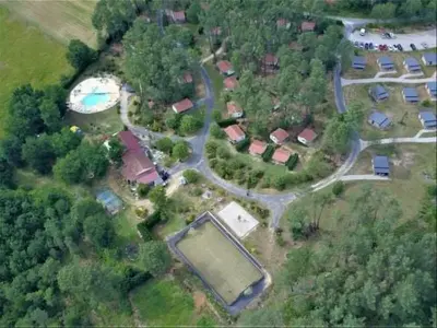 Chalet in Tamniès,Camping Domaine des Grands Pins  - NOYER GRAND CONFORT AVEC CLIMATISATION 917544 N°982784