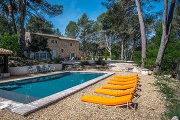 Location Maison à Roussillon,Maison avec vue et piscine chauffée à Roussillon 983148 N°984157