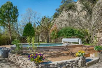 Casa a Fontaine de Vaucluse,Perle rare !Charmante maison avec  Piscine au bord de la rivière  983150 N°984159