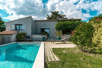 Location Maison à L'Isle sur la Sorgue,La Verdière - Maison contemporaine de plain pied avec jardin et piscine pri 983153 N°984161