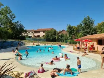 Chalet à Gondrin,Camping Domaine Le Pardaillan - CLUB 999488 N°984628