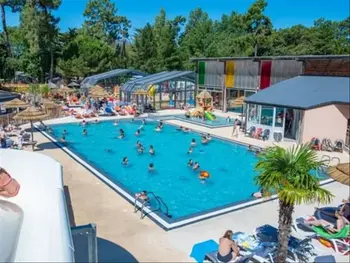 Chalet en Saint Georges d'Oléron,Camping Signol - Horizon 4 personnes 1000997 N°984670