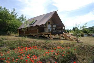Location Chalet à Esparron de Verdon,Flower Camping La Beaume - Chalet 28m² CONFORT 2 chambres + terrasse semi-couverte 1001812 N°984696