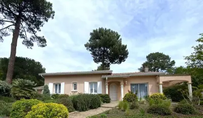 Villa à Arcachon,  Agréable Maison de plain-pied de 100 m² - L984724