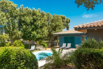 Villa en Figari,Villa plain-pied avec piscine à proximité des plages et des montagnes  1023196 N°985501