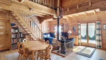 Chalet in Saint Jean d'Aulps,CHALET 3 AVEC TERRASSE -SAINT JEAN DAULPS -PROCHE MORZINE- 8 PERSONNES - IAORANA 1036768 N°985979