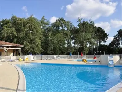 Chalet à Salles, Camping Val de l'eyre - Lou Cabanot  (pas de cuisine) 909498 N°986762