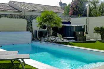 Haus in Les Sables d'Olonne,Villa avec piscine et bain nordique aux Sables dOlonne 1092664 N°987725