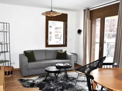 Appartement à Pralognan la Vanoise, Appartement récent, terrasse spacieuse, proche centre & téléphérique - L987827