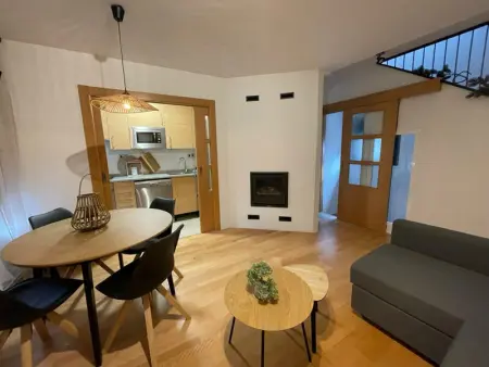 Charmante maison de 3 étages près des pistes de ski, idéale pour des vacances au cœur des Pyrénées. - Photo 1