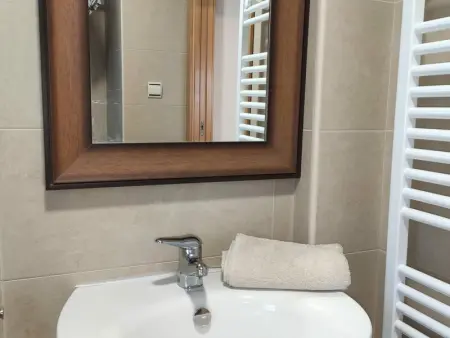 Charmante maison de 3 étages près des pistes de ski, idéale pour des vacances au cœur des Pyrénées. - Photo 11